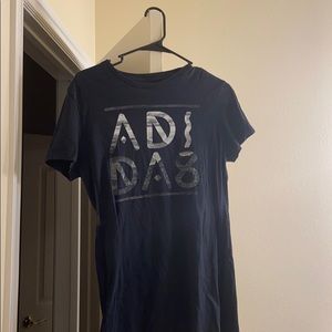 Adidas Tshirt Size M